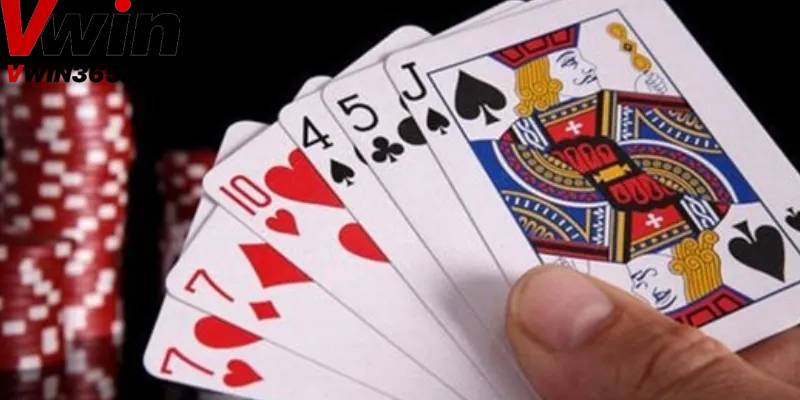 Liêng là gì - Giới thiệu về trò chơi